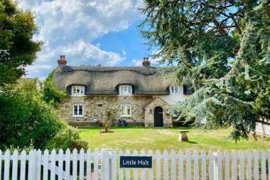 iow hideaways feathure image